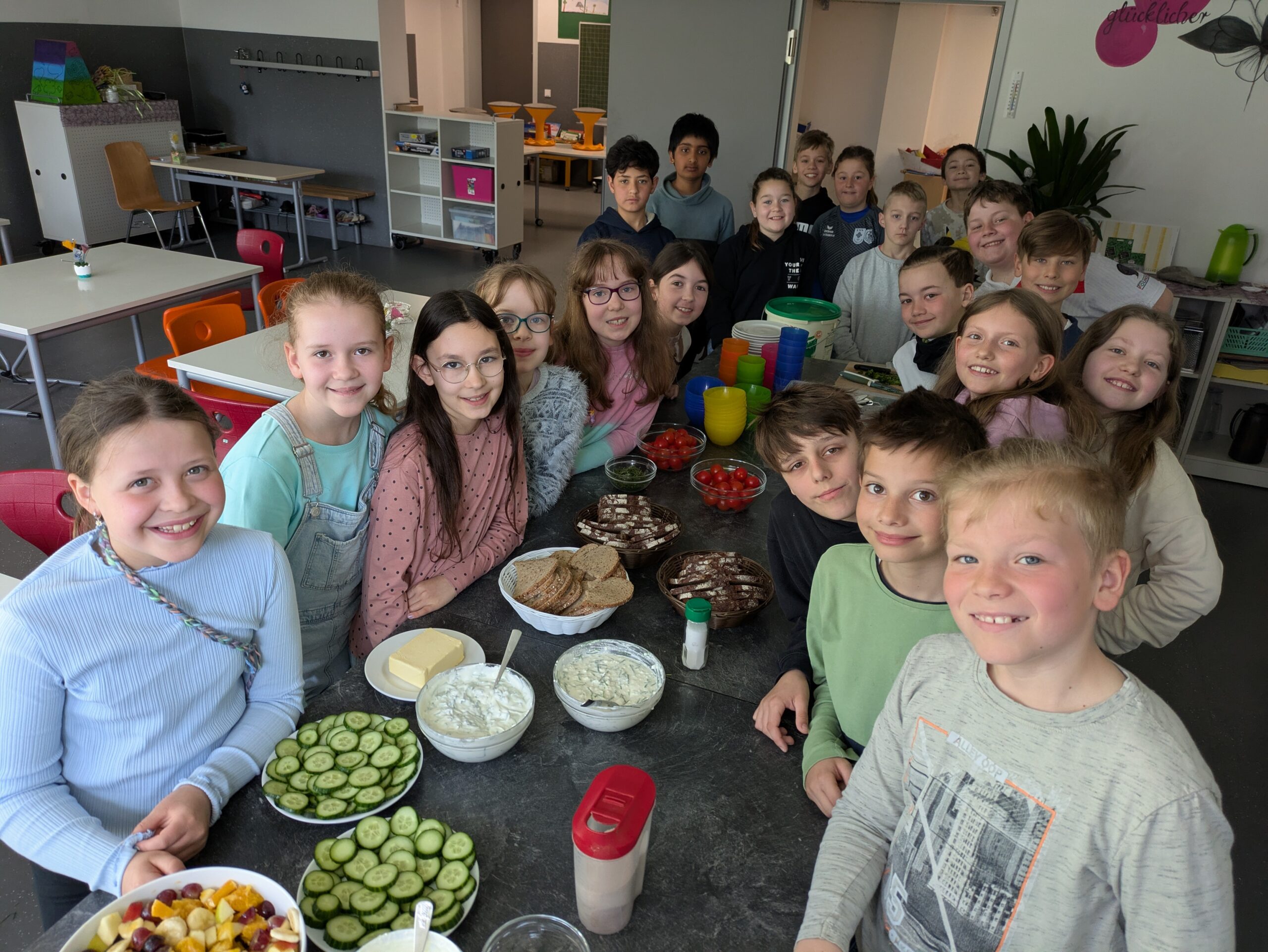 Der Osterhase war da! – Die Klasse 4d bereitet sich auf Ostern vor