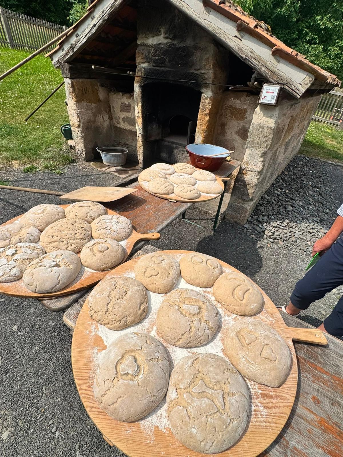 Brotbacken wie vor 200 Jahren