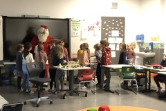 Nikolaus-mit-Kindern